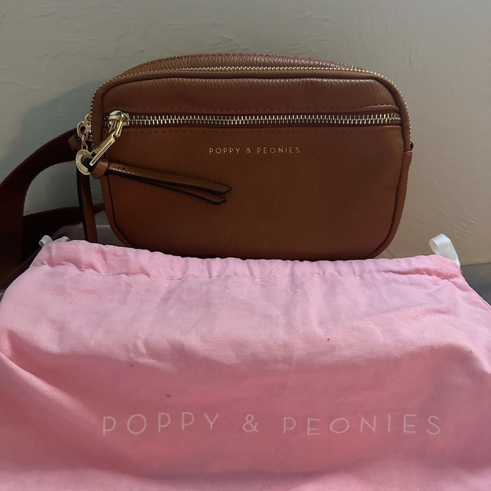 Cross body never used so much space amazing color